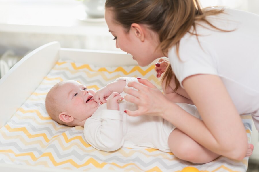 The Importance of Moisturizing: Preventing Dry Skin and Rashes in Babies